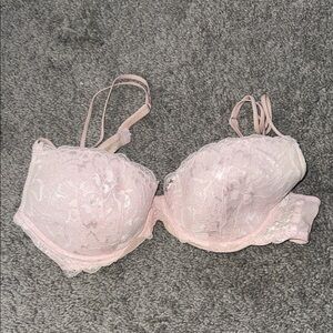 PINK Victoria's Secret Light Pink Lace Bra